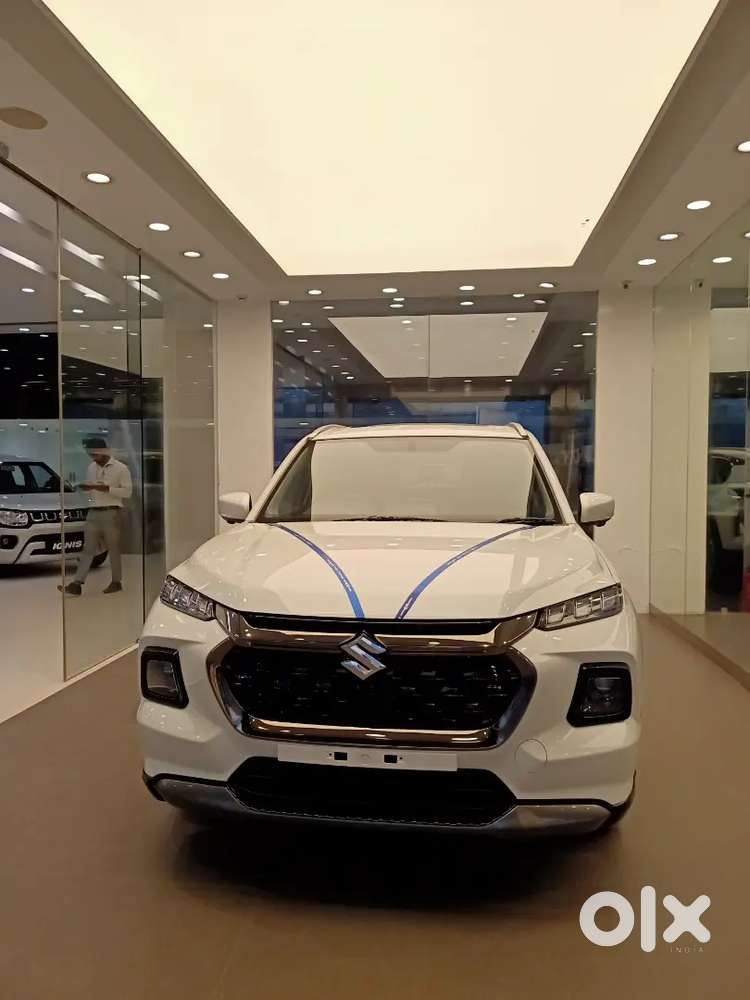 Maruti Suzuki Grand Vitara 7 Seater 2025 Petrol 8000 Km Driven
