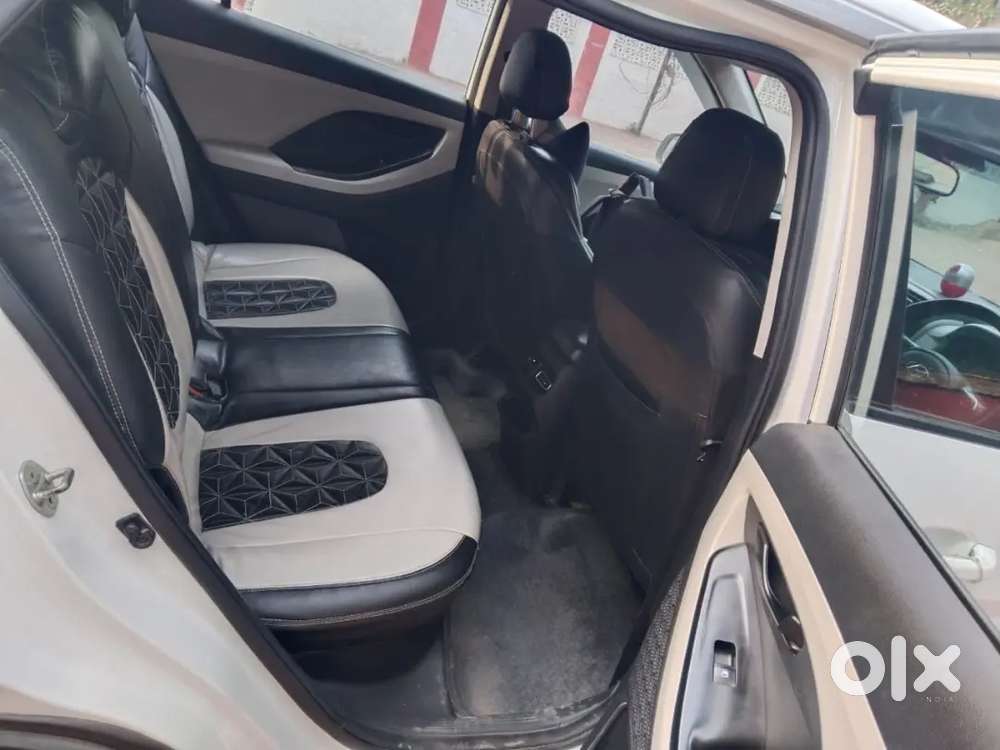 Hyundai Creta 1:5 E 2022 Diesel 70000 Km Driven