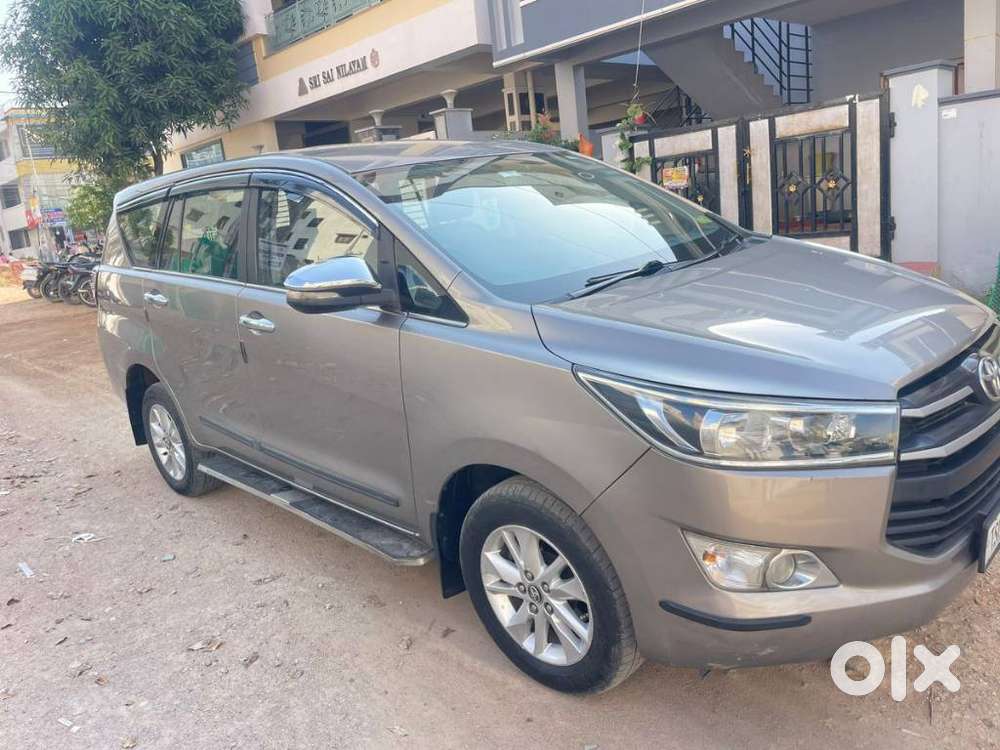 Toyota Innova Crysta 2.4 G Mt 8s, 2016, Diesel