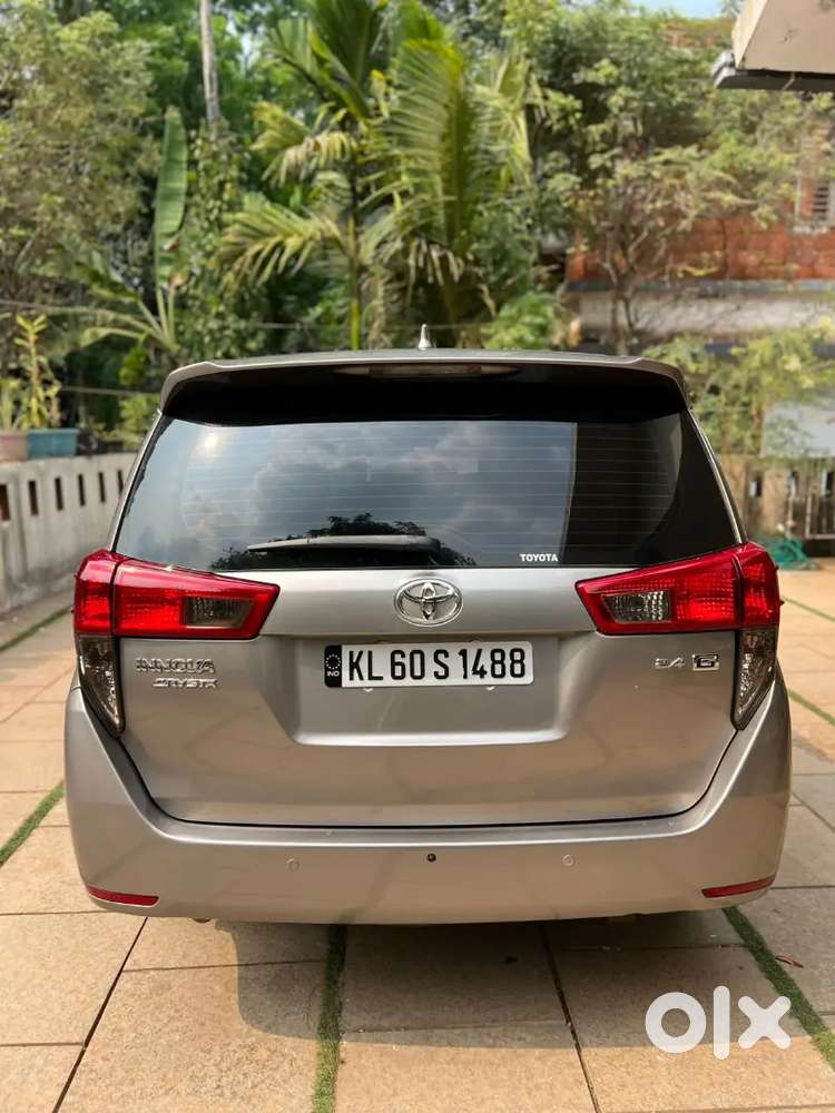 Toyota Innova Crysta 2017