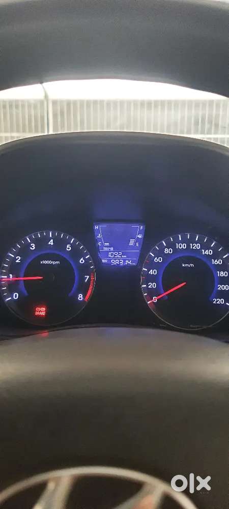 Hyundai Verna 2012 Petrol 98500 Km Driven