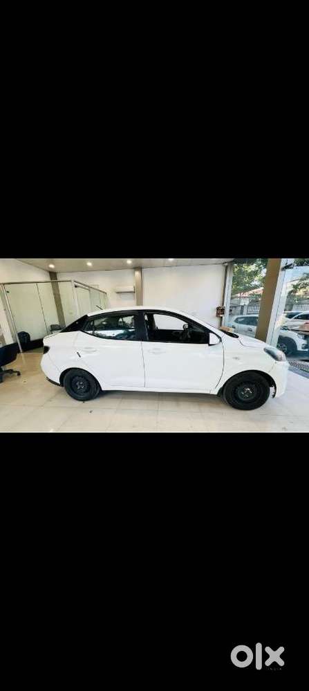 Hyundai Aura, 2021, Petrol