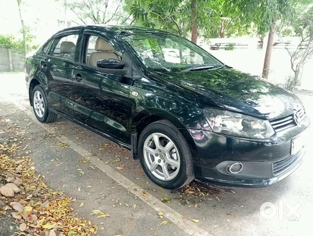 Volkswagen Vento High Line Rj 27 Vip No 2828 Diesel 2014 Manual