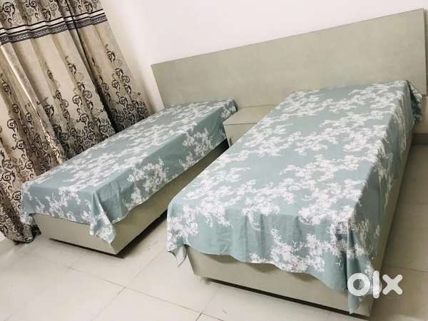 NO BROKERAGE 500+ Luxury Boys PGs with meals & amenities in Noida!