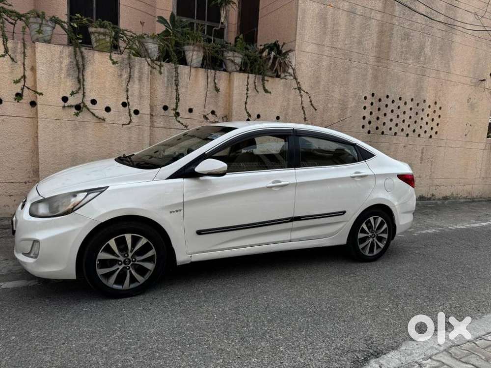 Hyundai Verna Sx Petrol At, 2014, Petrol
