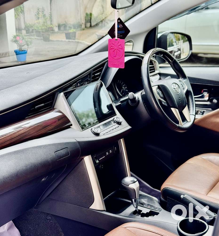 Toyota Innova Crysta 2.8z Automatic, 2017, Diesel