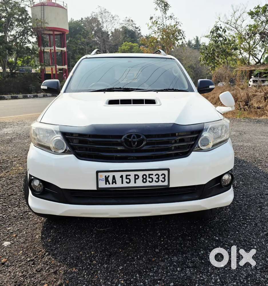 Toyota Fortuner 2011 Diesel 126000 Km Driven