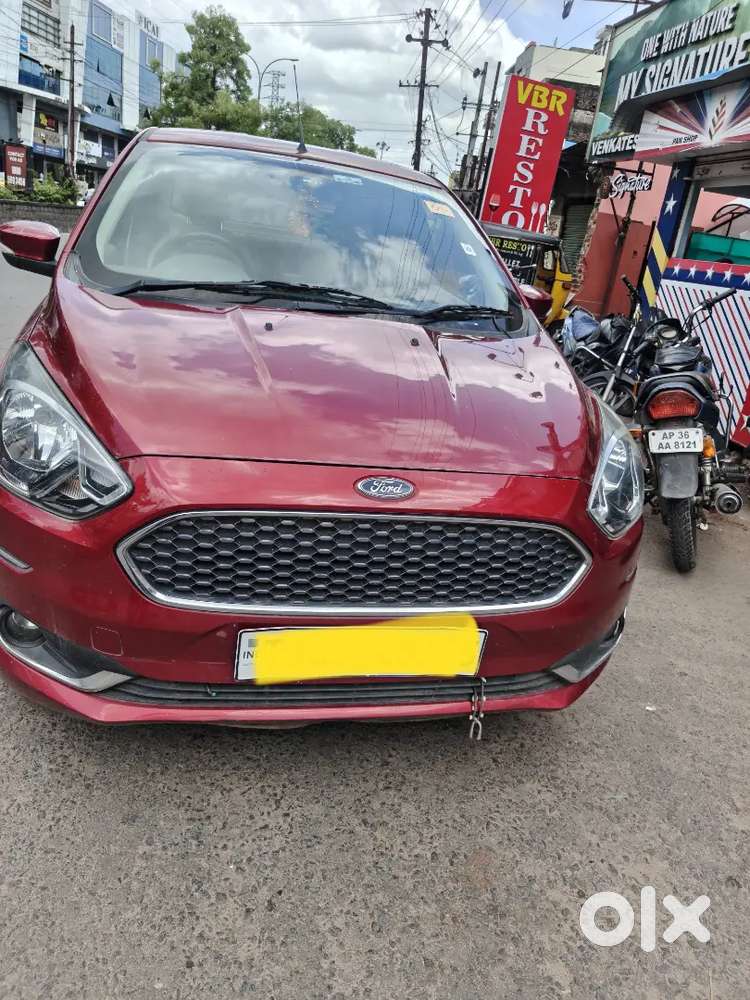 Ford Aspire Titatinium Blu 2019