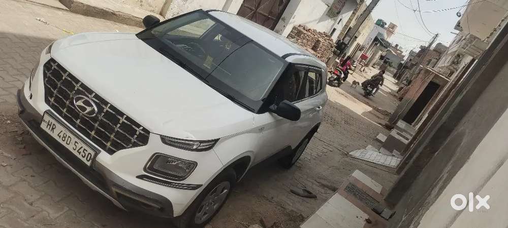 Hyundai Venue 2020 Diesel Well Maintained