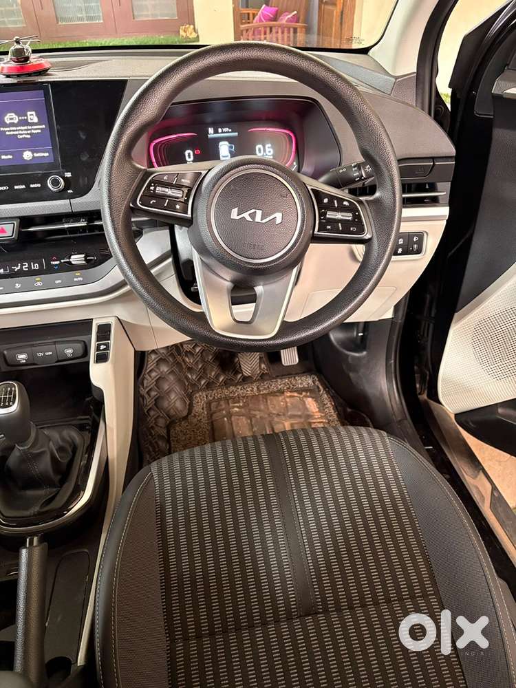 Kia Carens G 1.5 Prestige Plus Imt Petrol 2024