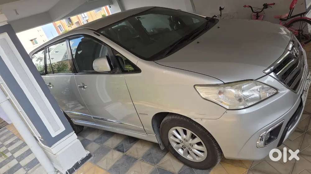Toyota Innova 2014