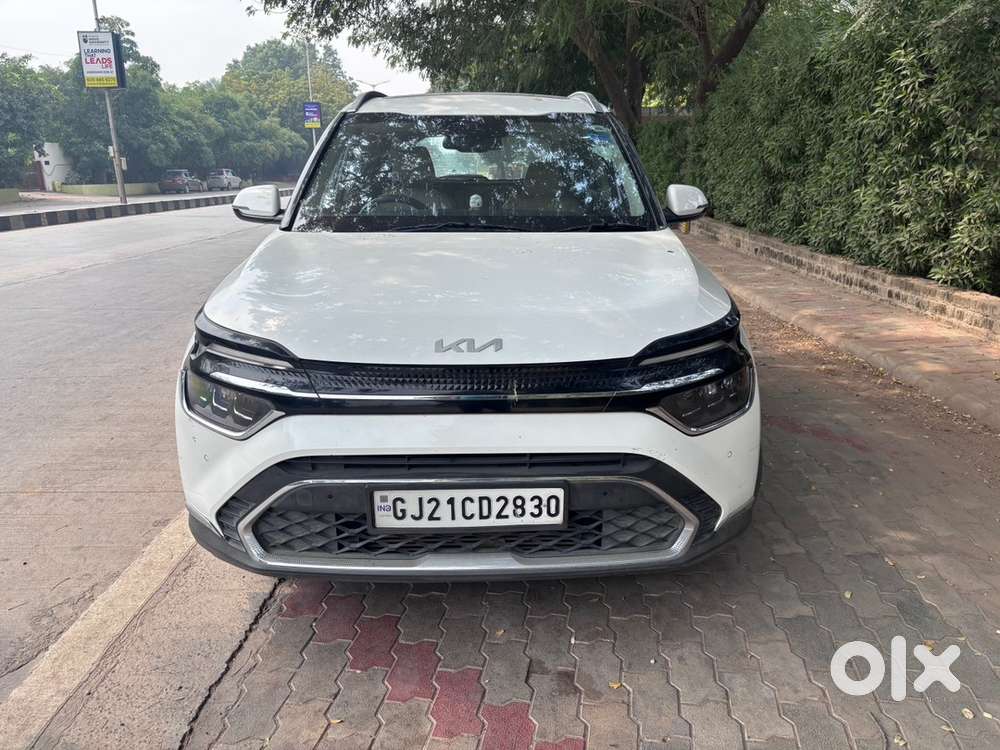 Kia Carens 2023 Petrol