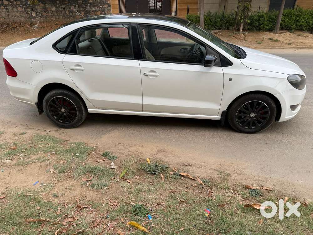 Skoda Rapid Elegance 1.6 Tdi Cr Manual, 2014, Diesel