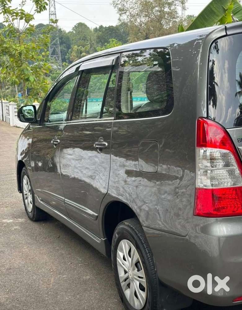 Toyota Innova Diesel 2014