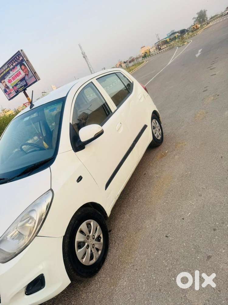 Hyundai Car Manual 2012
