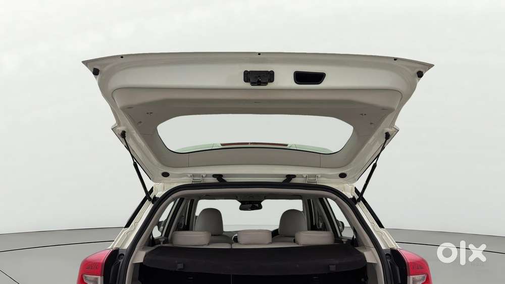 Mahindra Xuv300 W8 Option, 2023, Petrol