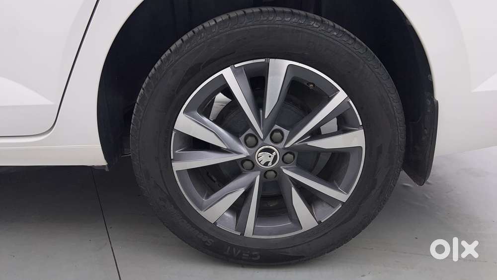 Skoda Slavia Style 1.5l Tsi Dsg, 2023, Petrol