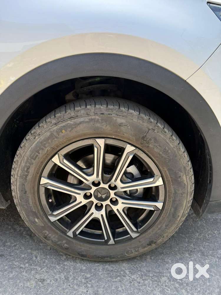 Mahindra Xuv700 2.2 Ax 7 Diesel Mt Luxury Pack Str, 2022, Diesel