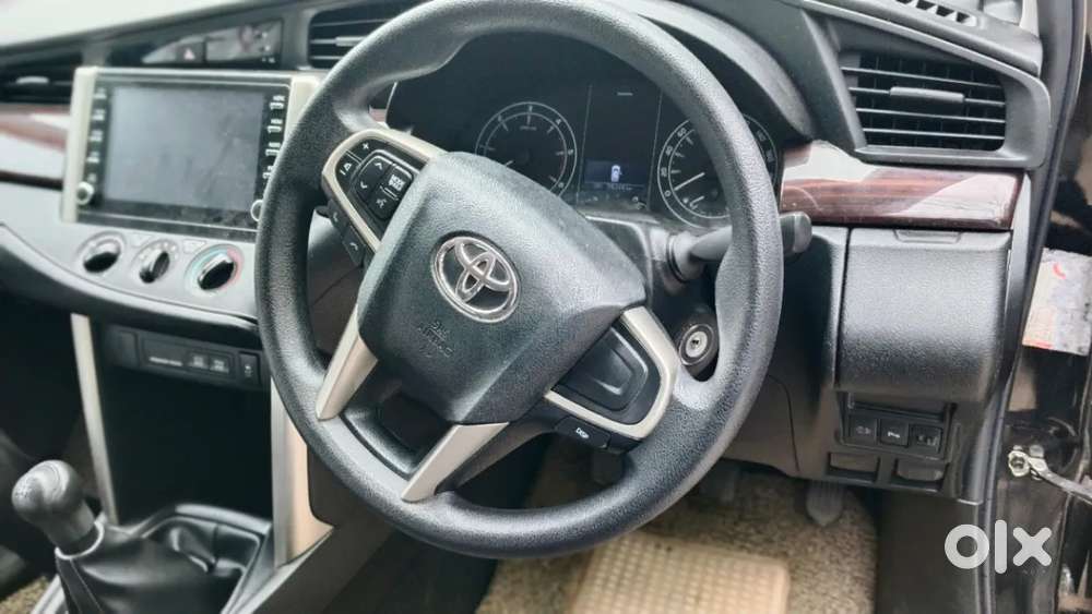 Toyota Innova Crysta [2020-ongoing] 2.4 Gx 7 Str, 2025, Diesel