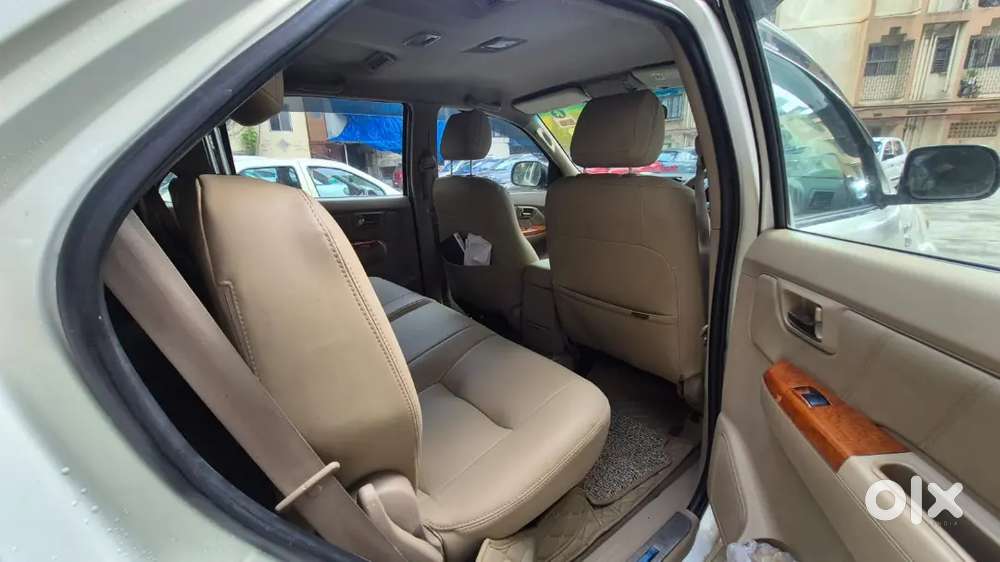 Toyota Fortuner Manual 2011