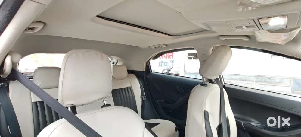 Tata Nexon Petrol 30 December2024 Sunroof