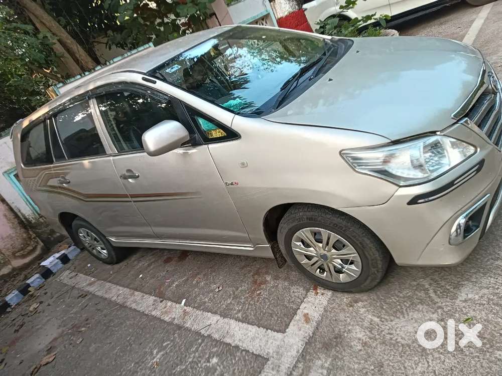 Toyota Innova 2013 Diesel Well Maintained