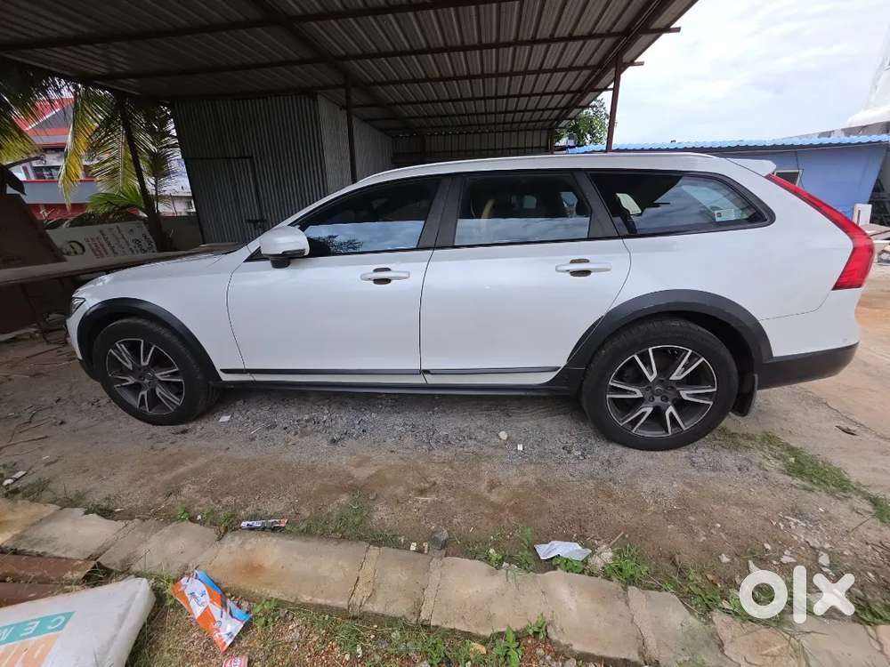 Volvo V90 Cross Country 2017 Diesel Automatic