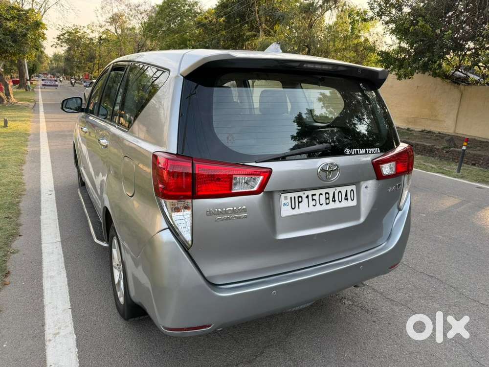 Toyota Innova Crysta 2.4 V 8 Str, 2016, Diesel