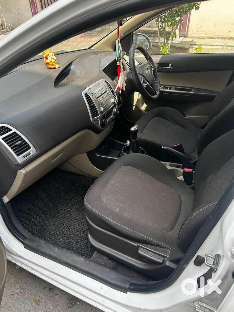 Hyundai I20 Sportz 2012 Petrol Manual  Well Maintained  51,000 Km