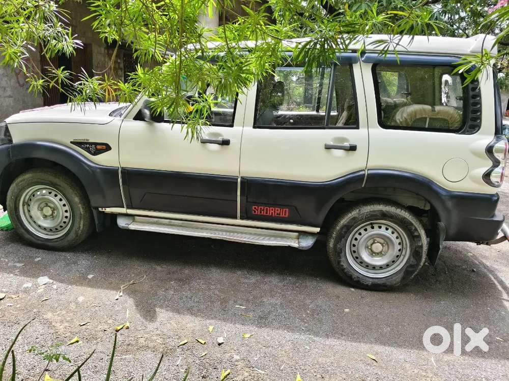 Mahindra Scorpio Classic 2016 Diesel Manual Car