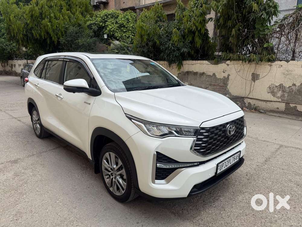 Toyota Innova Hycross 2.0 Zx Hybrid 7 Str, 2024, Petrol