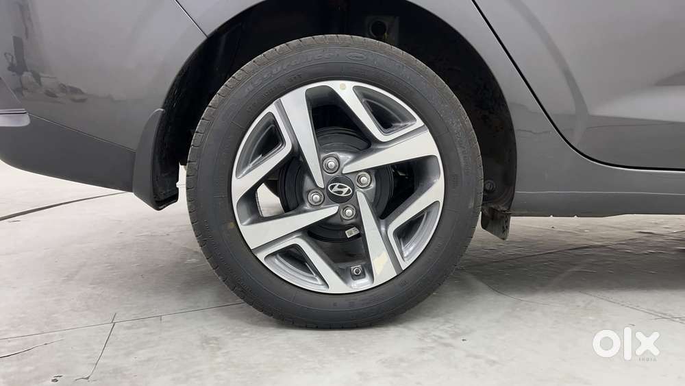 Hyundai Aura 1.2 Sx Cng, 2025, Cng & Hybrids