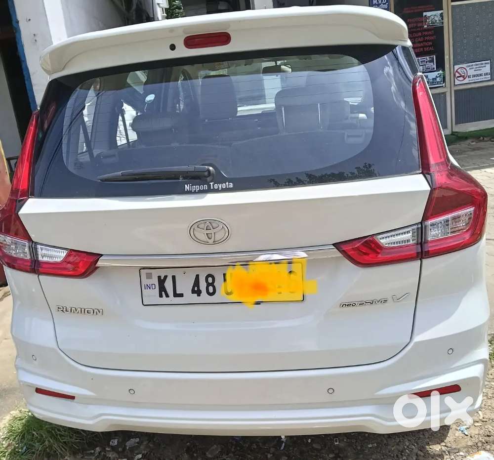 Toyota Rumion V Petrol 2025