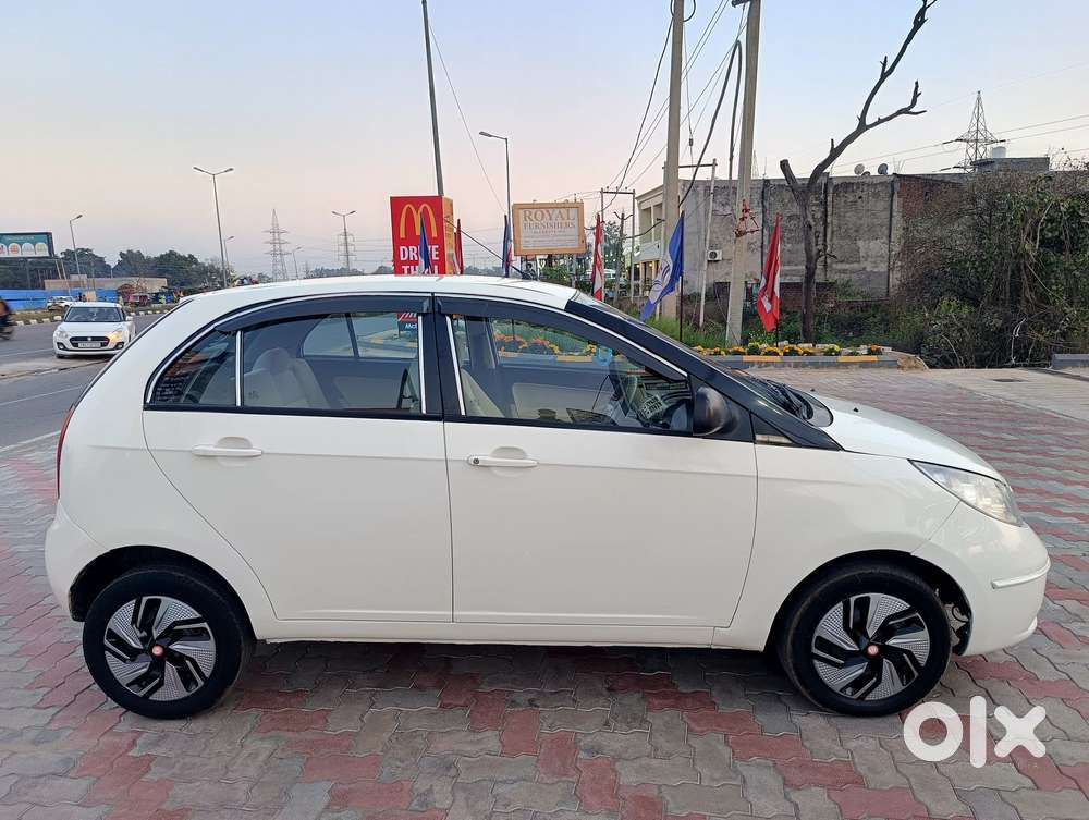 Tata Indica Vista 2008-2013 Aura Plus 1.3 Quadrajet, 2012, Diesel