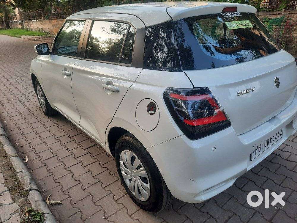 Maruti Suzuki Swift Vxi Ags, 2025, Petrol