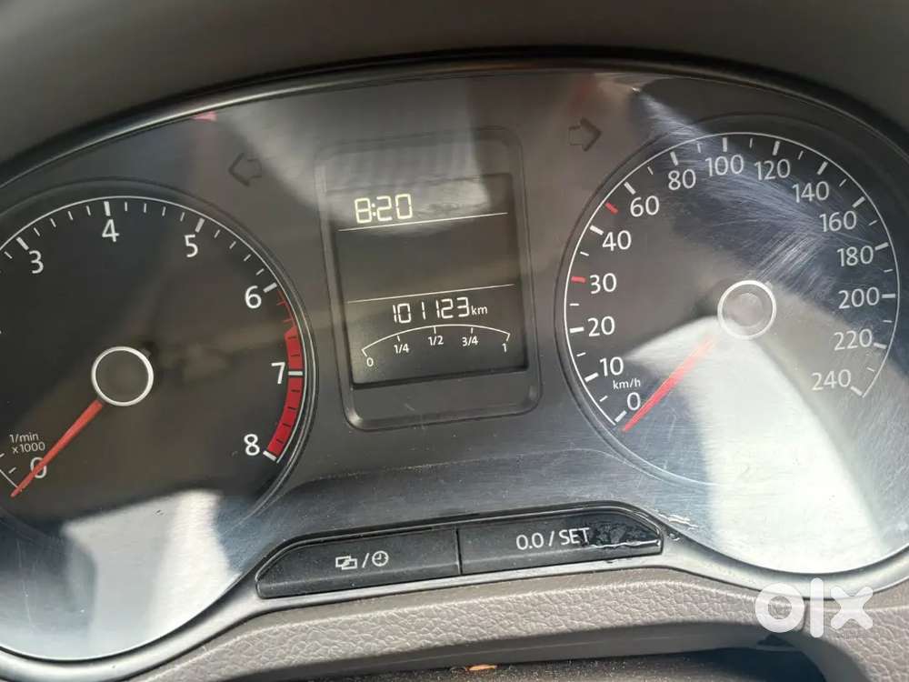 Volkswagen Vento Highline Petrol 2015