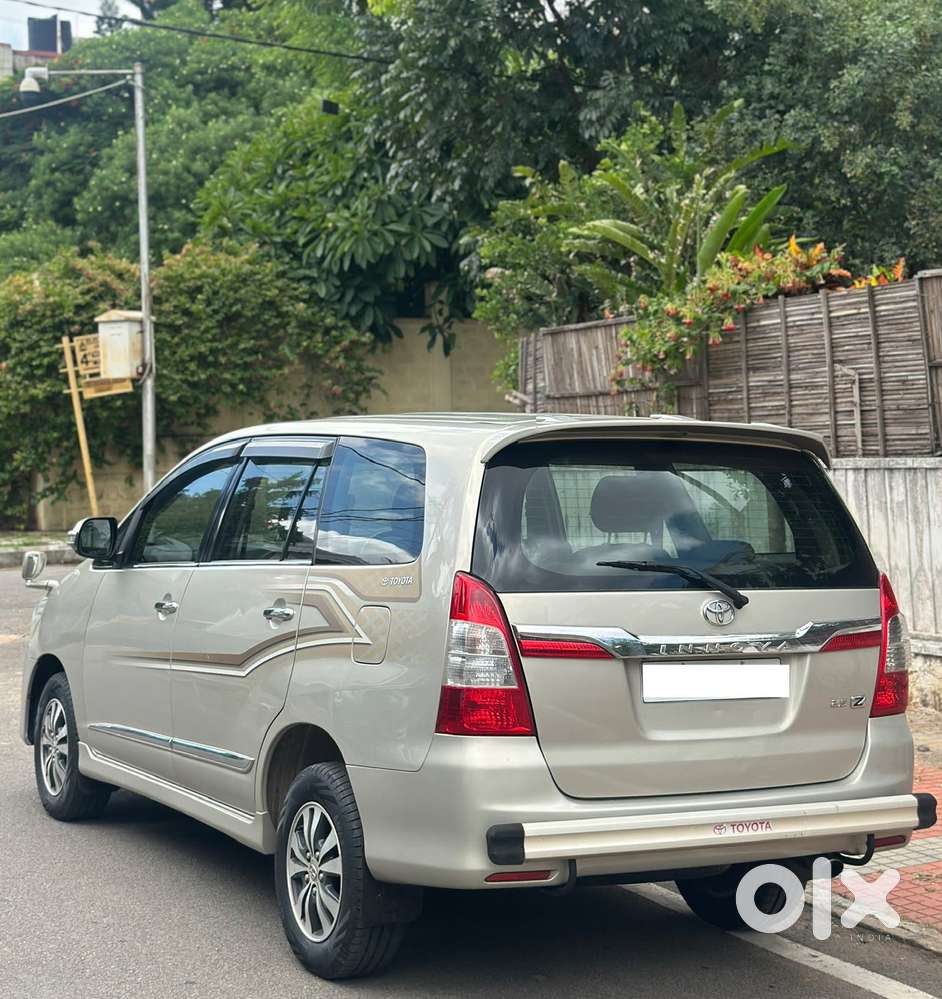 Toyota Innova 2.5 Z Diesel 7 Seater Bs Iv, 2015, Diesel