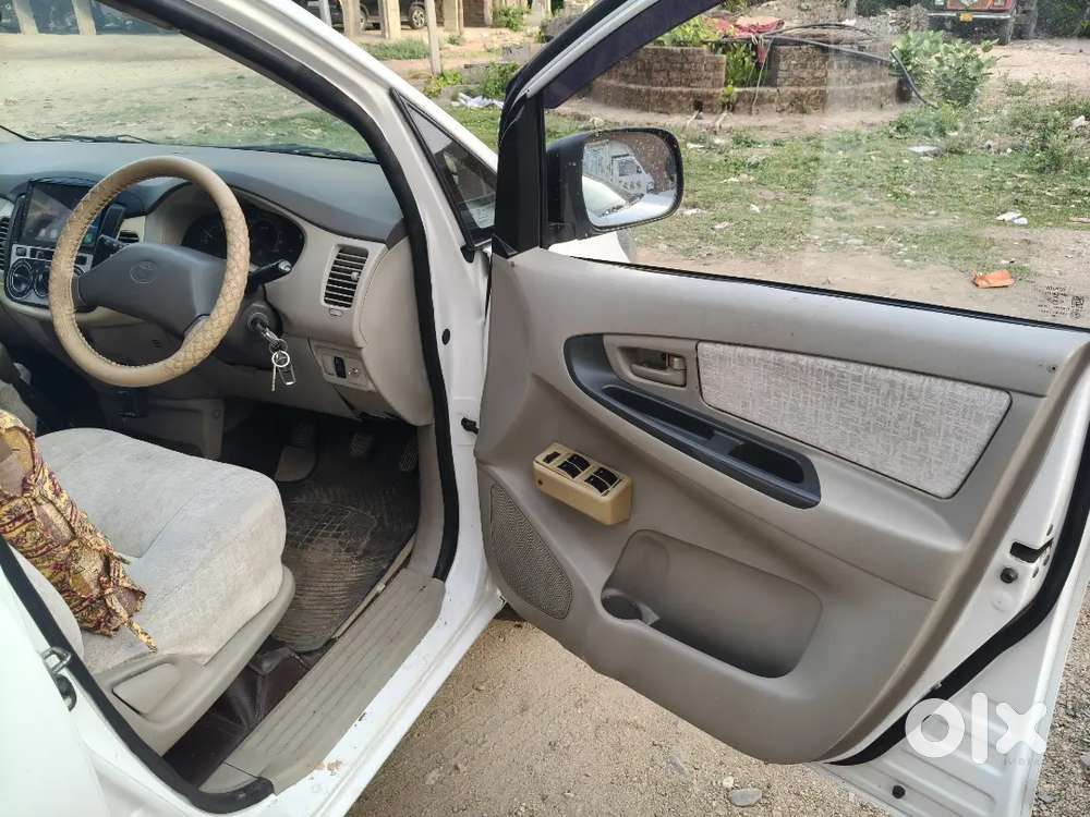 Toyota Innova 2010 Diesel Well Maintained