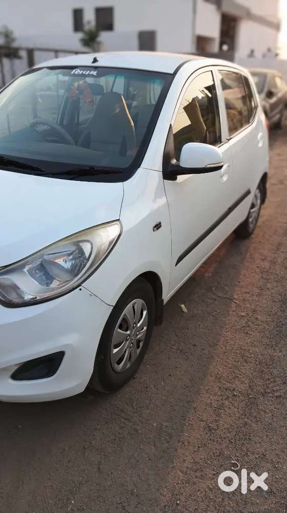 Hyundai I10 2011 Petrol&cng Well Maintained