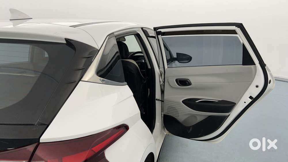 Hyundai New I20 1.2 Asta (o) Mt, 2023, Petrol