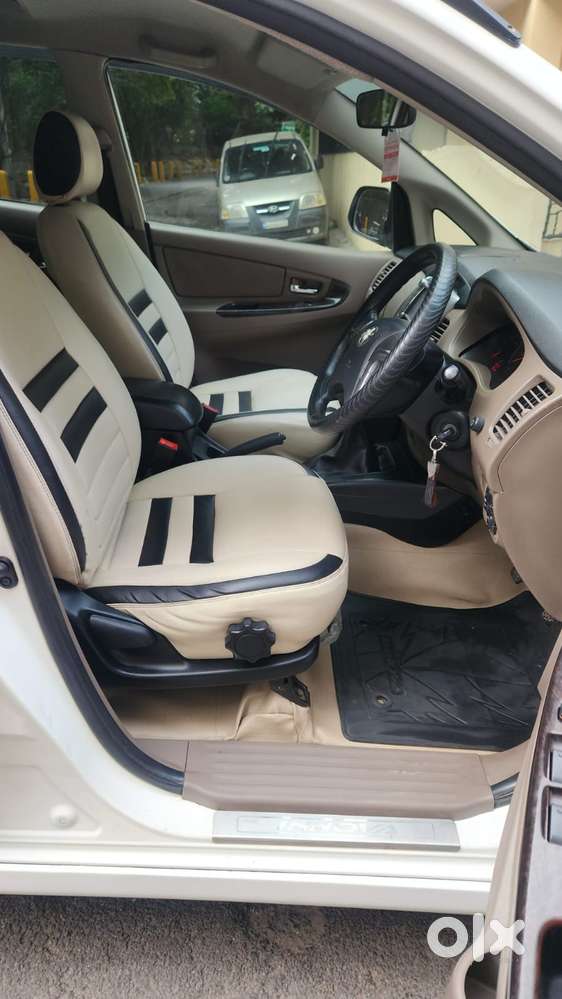 Toyota Innova 2.5 Z Diesel 7 Seater Bs Iv, 2015, Diesel