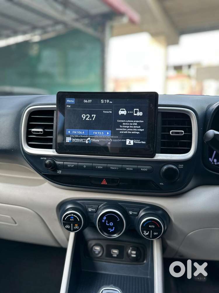 Hyundai Venue Sx Dual Tone, 2019, Petrol