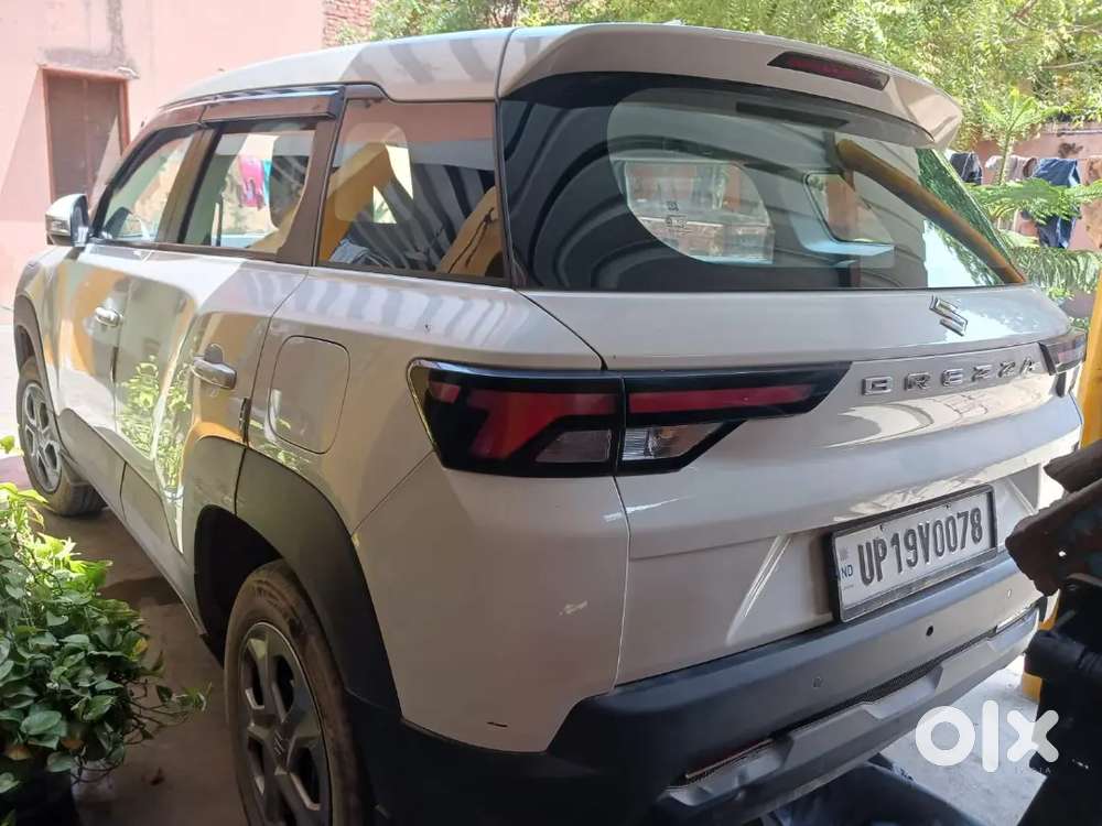 Maruti Suzuki Brezza 2024 Cng & Hybrids 40000 Km Driven