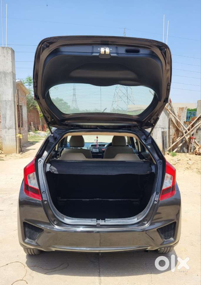 Honda Jazz V Mt Privilege, 2015, Petrol