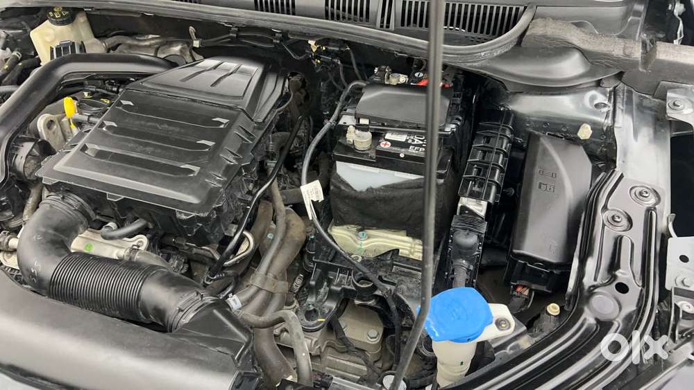 Skoda Slavia Style 1.0l Tsi At, 2023, Petrol