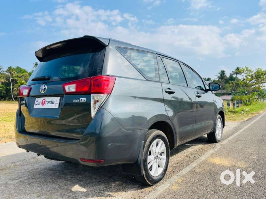 Toyota Innova Crysta 2.4 G Mt 8s, 2017, Diesel