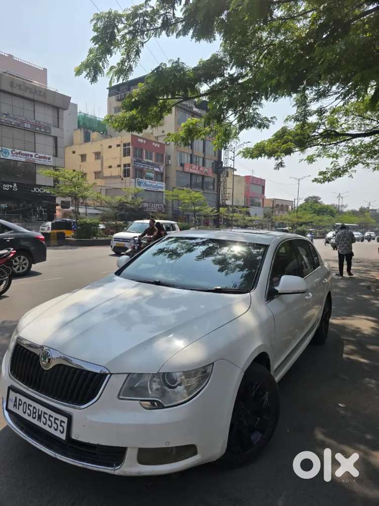 Skoda Superb 2011 Diesel Well Maintained