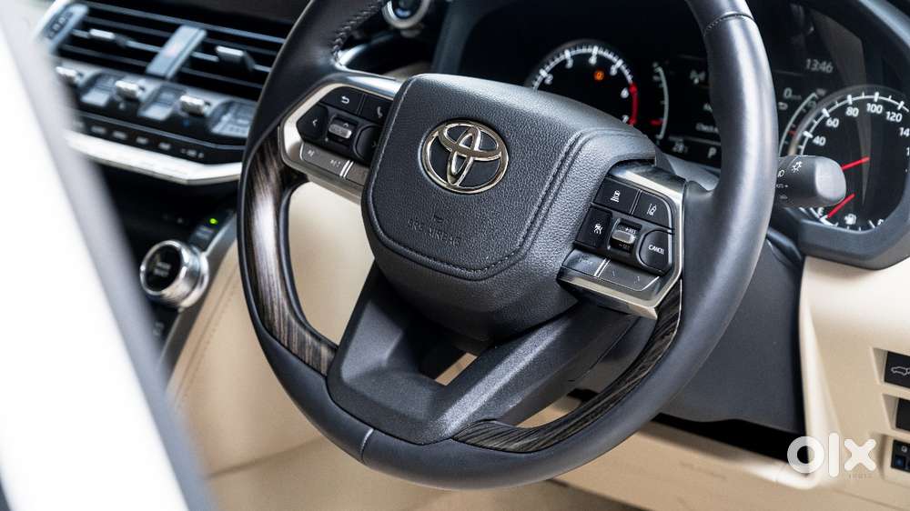 Toyota Land Cruiser Zx Petrol, 2024, Petrol