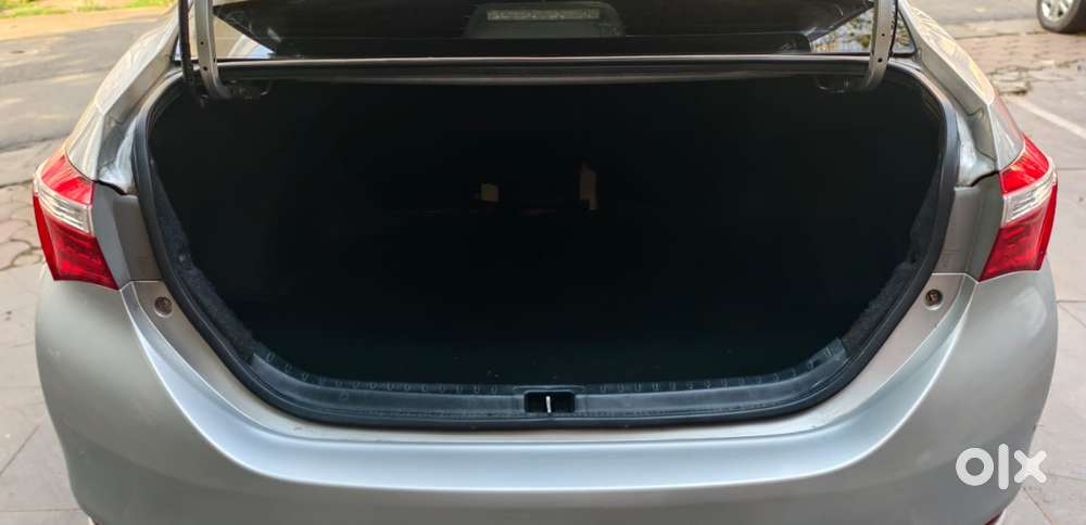 Toyota Corolla Altis 2013-2017 Vl At, 2016, Petrol