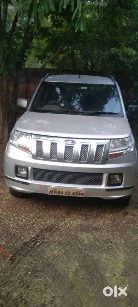 Mahindra Tuv300 T6